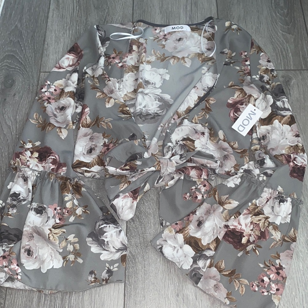MOD tie front top
